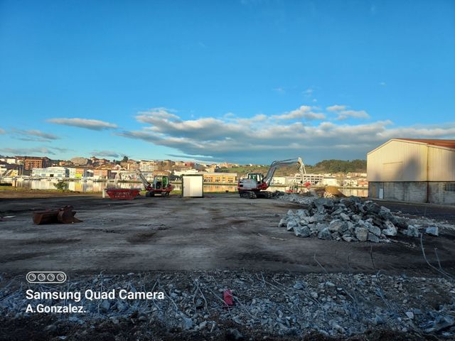 Los Mosqueteros De Acero: Excavadoras Takeuchi En Acción En El Puerto De Avilés